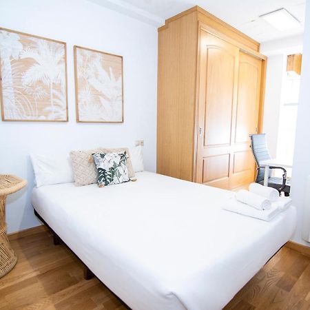 Bright Entire Apartment- Gp 1A サンティアゴ・デ・コンポステーラ エクステリア 写真