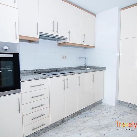 Bright Entire Apartment- Gp 1A サンティアゴ・デ・コンポステーラ エクステリア 写真