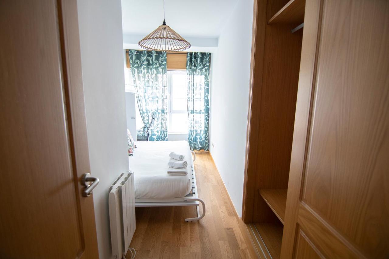 Bright Entire Apartment- Gp 1A サンティアゴ・デ・コンポステーラ エクステリア 写真