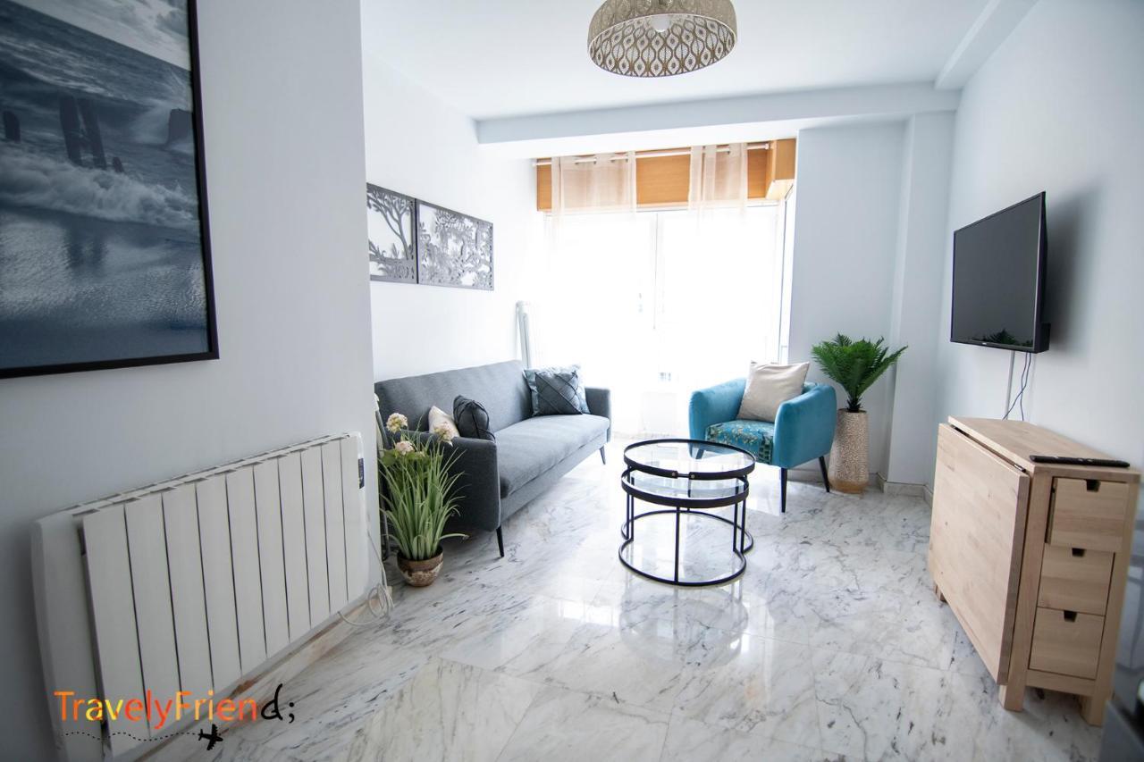 Bright Entire Apartment- Gp 1A サンティアゴ・デ・コンポステーラ エクステリア 写真